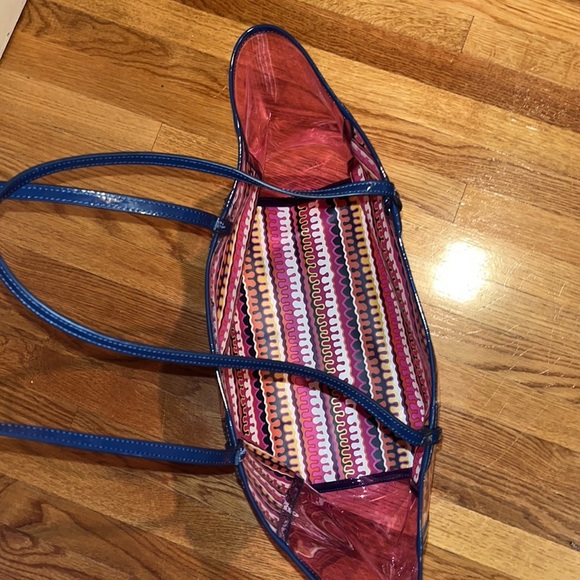 Vera Bradley large see through-ish tote 14x19 in very nice condition - Picture 7 of 9